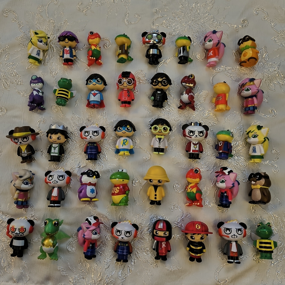 ⭐ BIG BUNDLE of Ryan's World Toys - 45 Toys